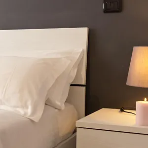 https://le-corti-di-napoli-apartments.hotels-amalfi.com